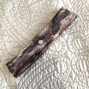 Black and White Lululemon Headband